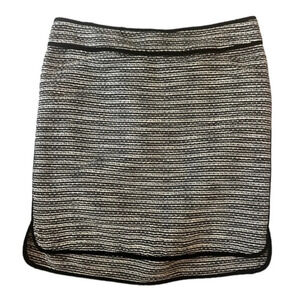 Lord and Taylor 424 fifth tweed size 14 petite skirt in excellent condition!